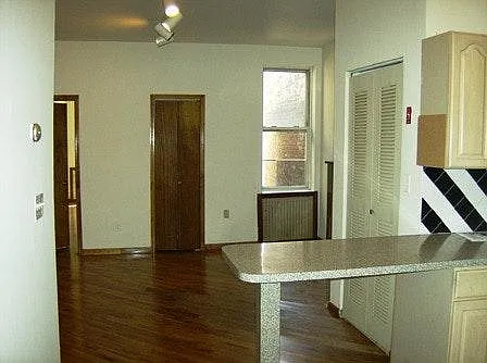 153 14th St #7 — Photo 2