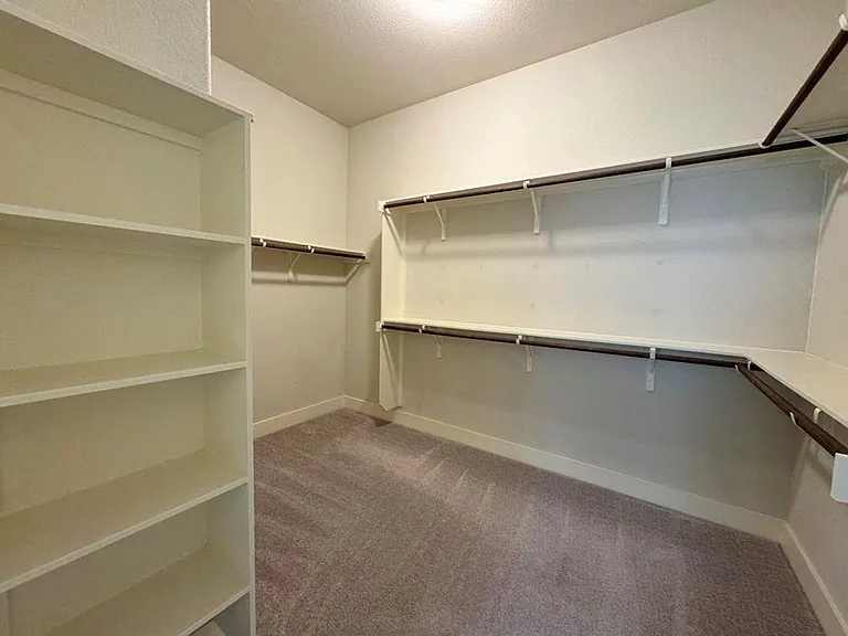 12008 Reindeer Dr — Photo 25