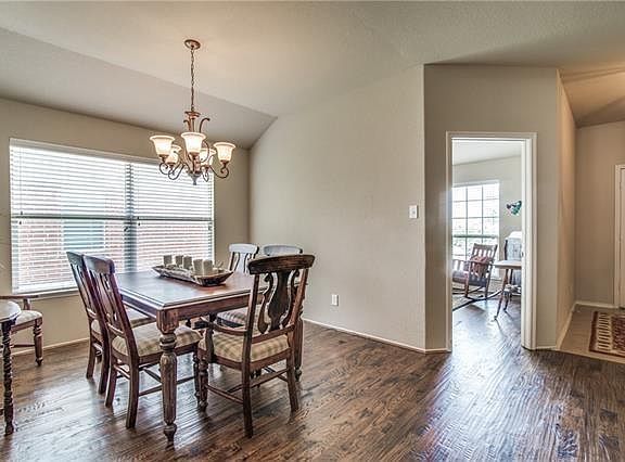 3rd image of 3006 Morgan Dr