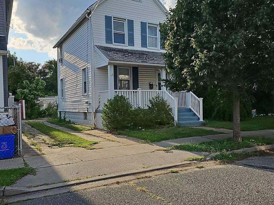 1st image of 28 Saint Marks Avenue