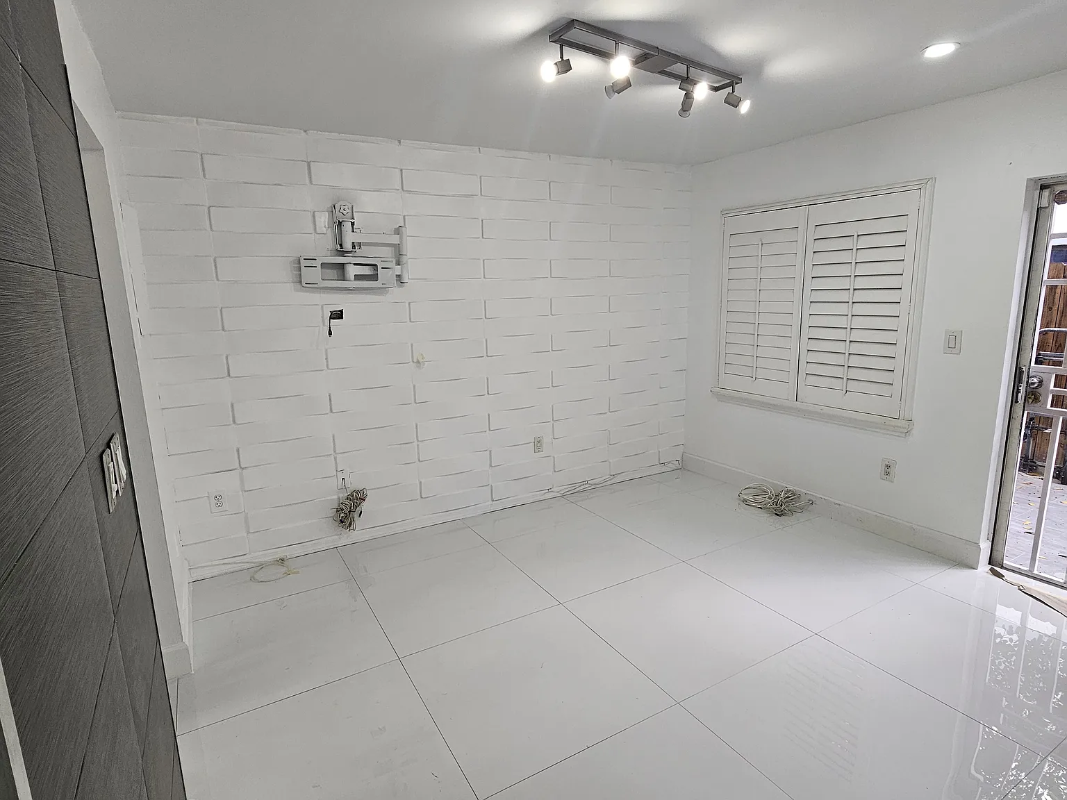 3 bed, 2.5 bath, 1313 sqft, $3,050 — Photo 3
