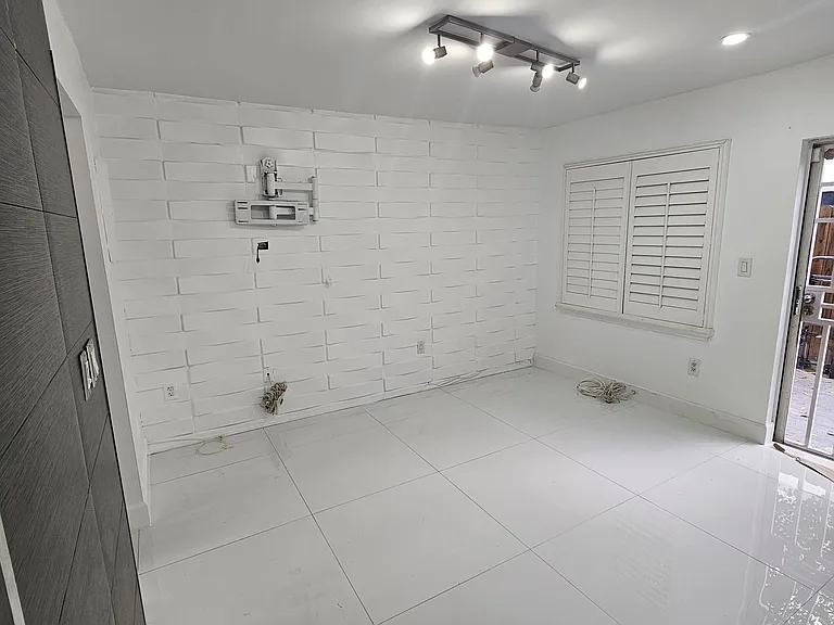 11861 SW 18th St #2 — Photo 3