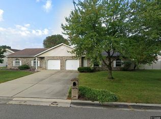 1633 Progress Ln, Belleville, IL 62221