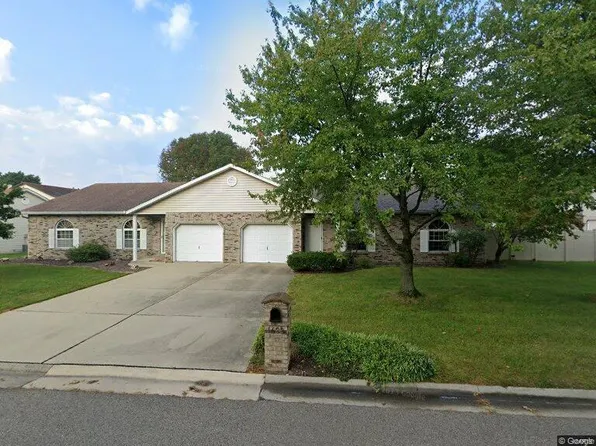 1633 Progress Ln, Belleville, IL 62221