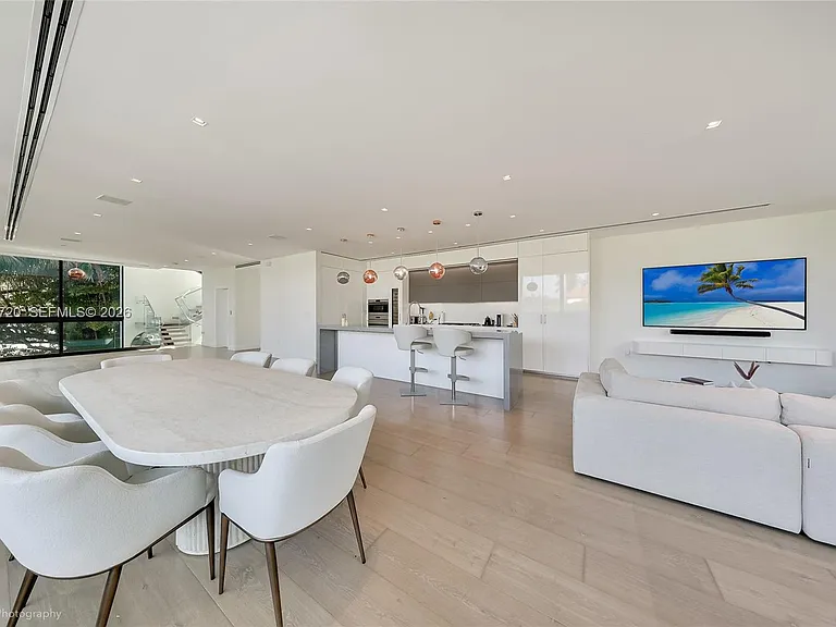 420 N Hibiscus Dr — Photo 10