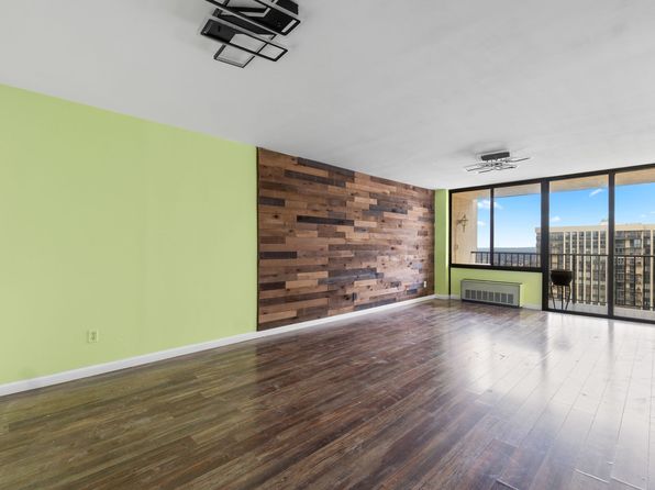 200 Winston Dr APT 2921