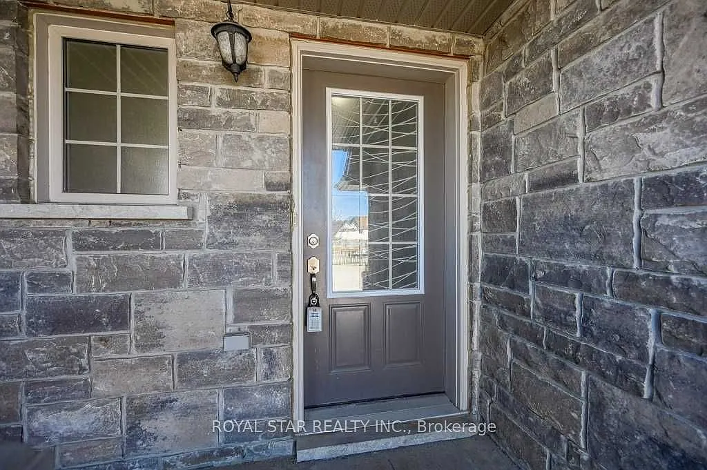 4 bed, $3,300 — Photo 3