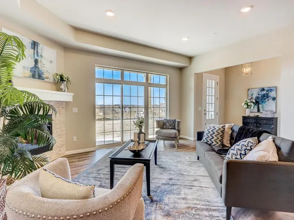 2836 Fox Lake CIRCLE #102 / 01, Waukesha, WI 53189