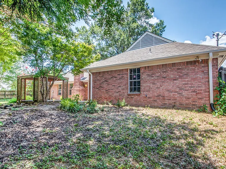5624 Annandale Dr — Photo 46