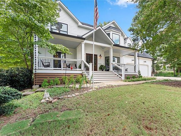 2nd image of 1615 Bluewater Ct