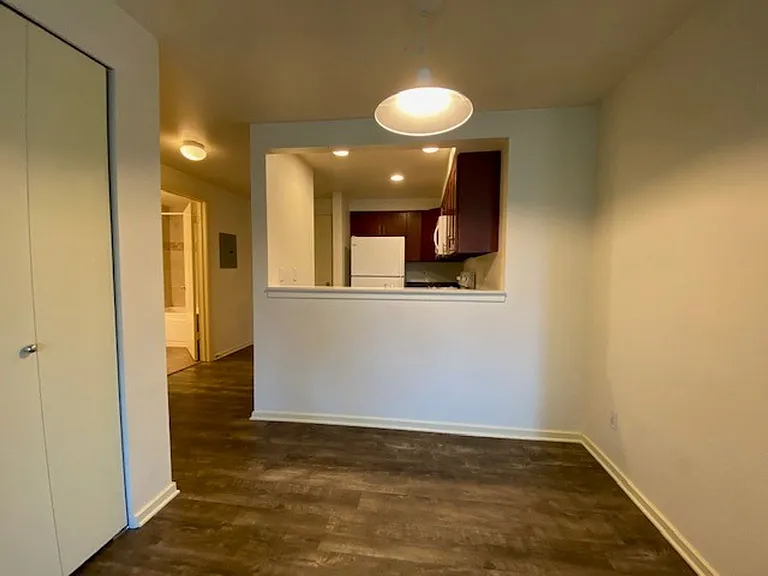6th Ave Apartments — Photo 43