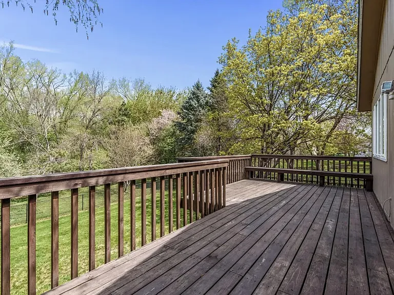 7316 Candlewood Dr N — Photo 17