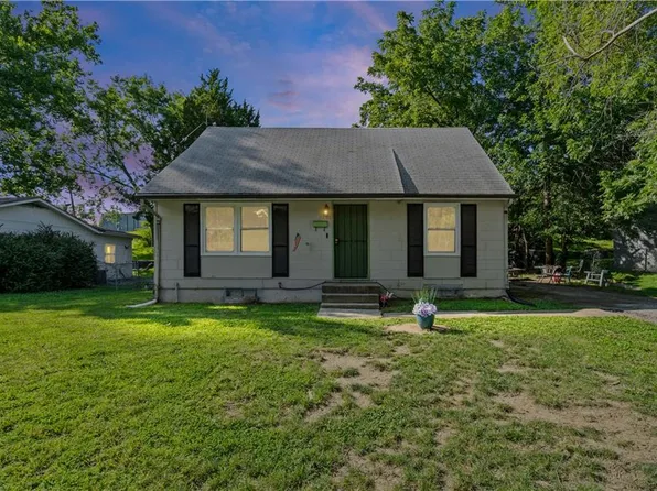 7406 S Park Rd, Kansas City, MO 64129