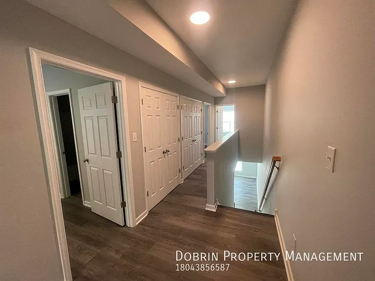 2053 Moore St — Photo 9