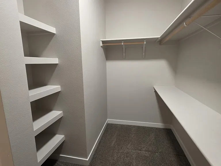 1720 SW Gabar Ct — Photo 10