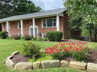 530 Dutch Ridge Rd, Parkersburg, WV 26104