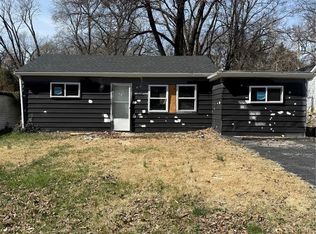 10117 Earl Dr, Saint Louis, MO