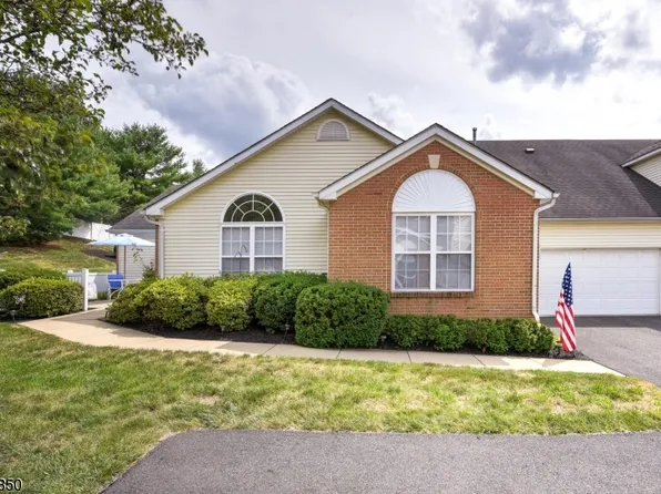 44 Chandler Ct, Hillsborough Twp., NJ 08844