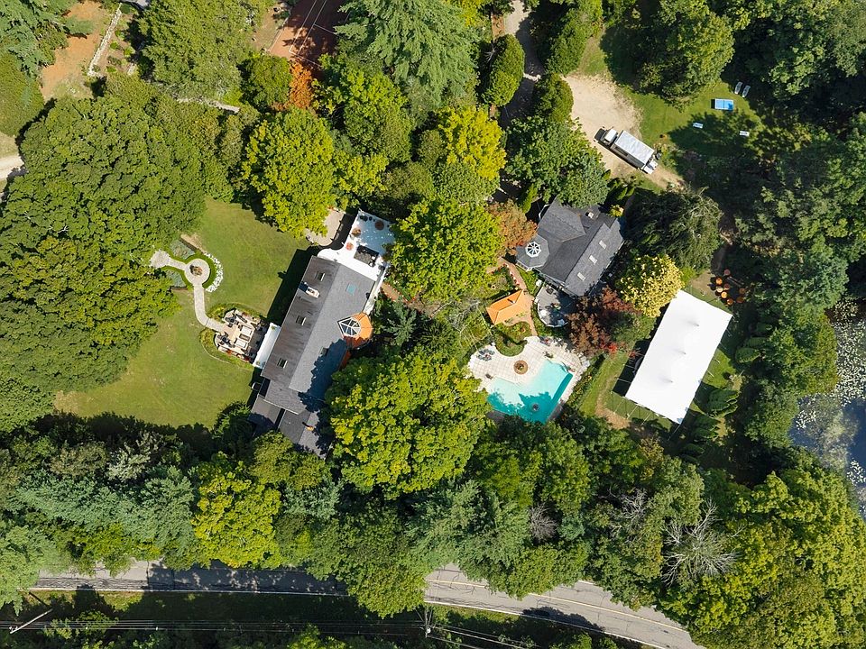 1st image of 87 E Brimfield Holland Rd