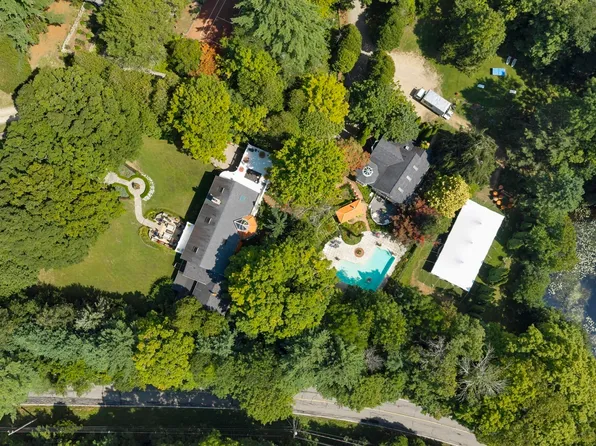87 E Brimfield Holland Rd, Brimfield, MA 01010