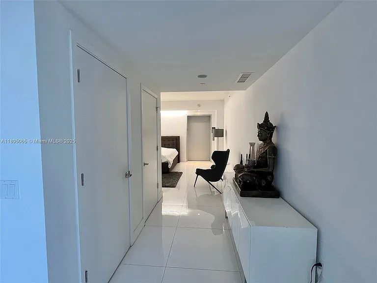 1010 Brickell Ave #4205 — Photo 35