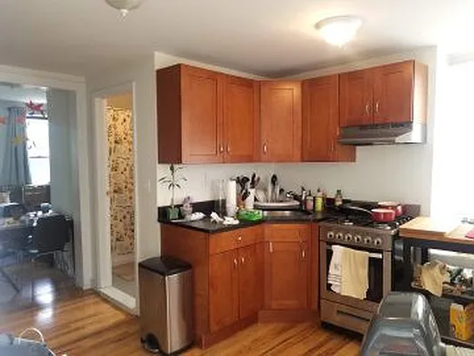 Rented by MCR Realty | media 21