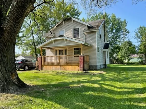1705 Parkman Rd NW, Warren, OH 44485