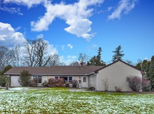 352 Rutledge Dr, Red Bank, NJ 07701