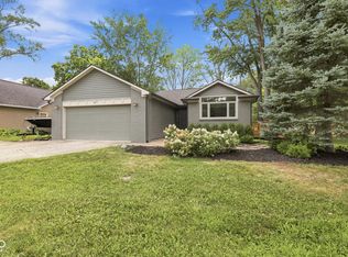 329 N East St, Westfield, IN 46074