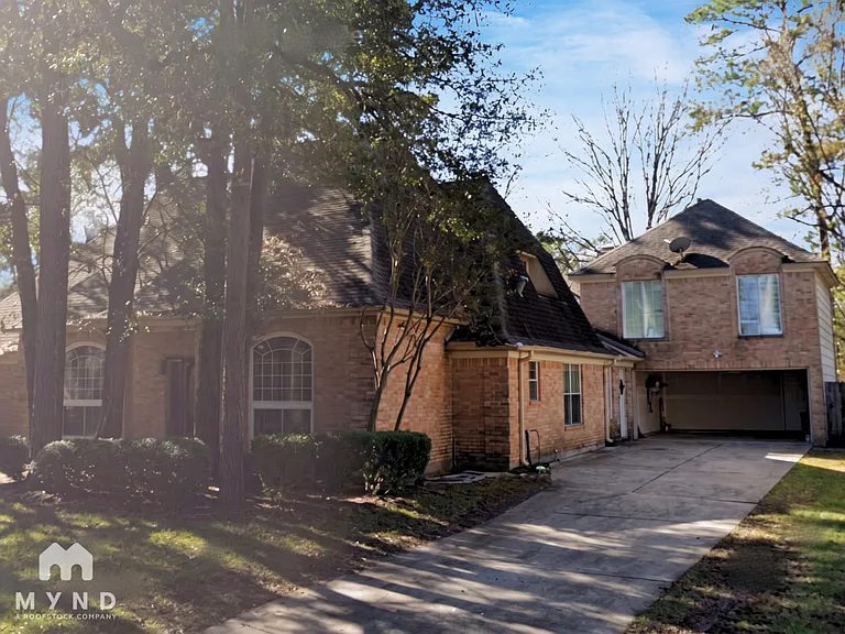 16915 Misty Creek Dr — Photo 1