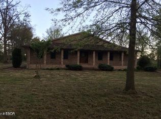 21632 Akin Blacktop, Thompsonville, IL 62890