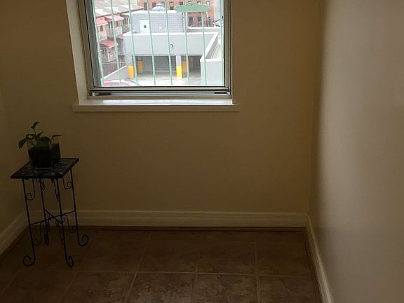 4th image of 1136 31st Ave APT 3L