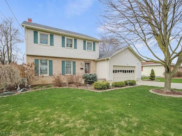 6622 Shawbutte St, Poland, OH 44514
