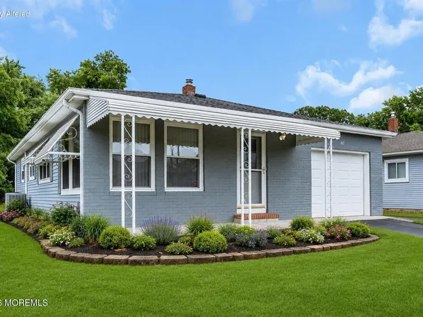 62 Biabou Drive, Toms River, NJ 08757