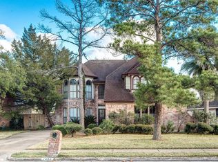 7343 San Ramon Dr, Houston, TX 77083