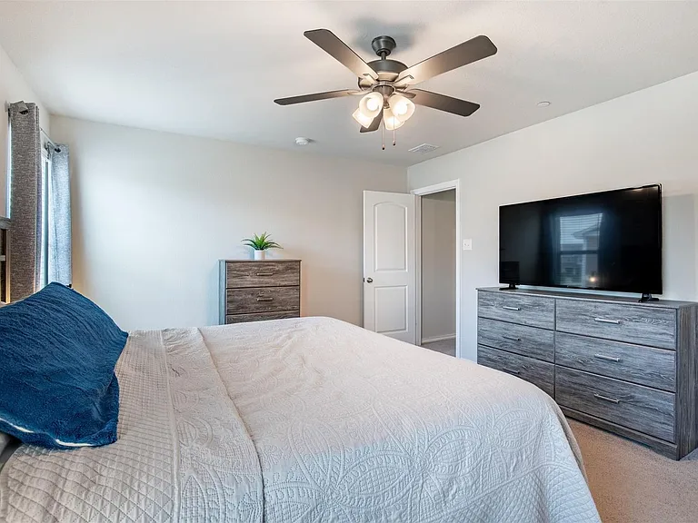 2308 Davenport Dr — Photo 23