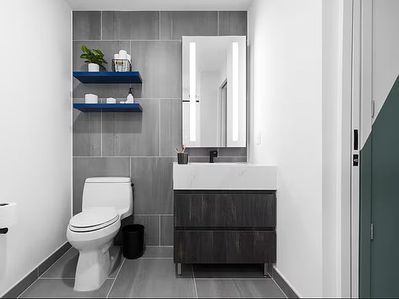 5th image of 524 Summit Ave #2110