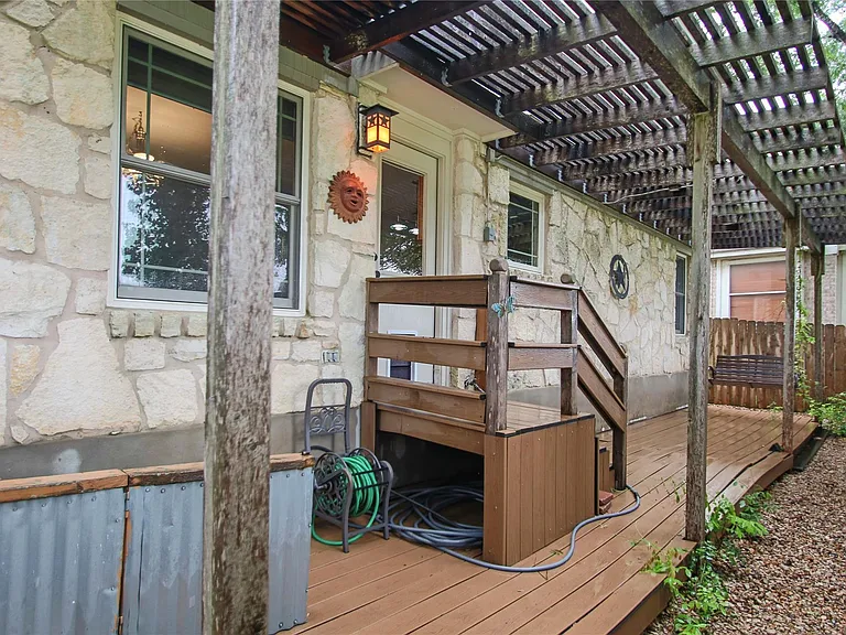 1109 Traci Michelle Dr — Photo 28