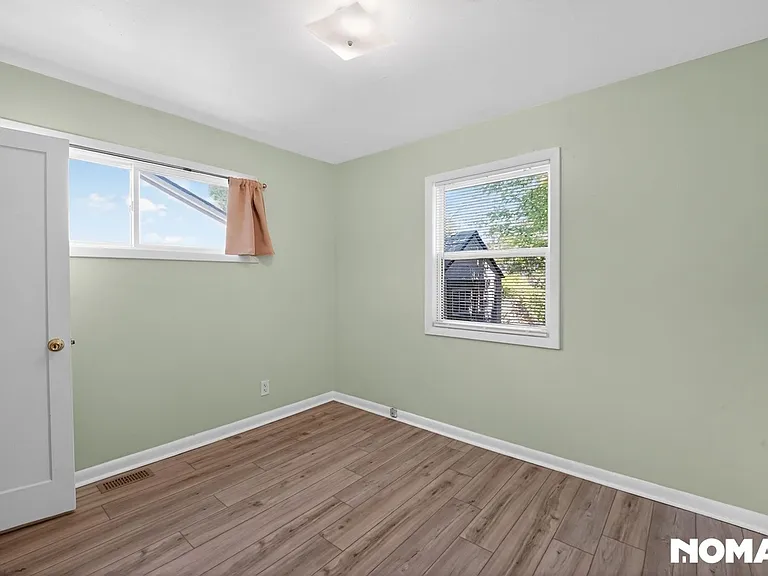2520 S Knox Ct — Photo 8