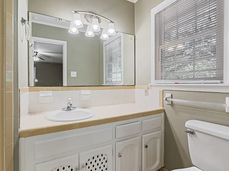 3212 Westbrook Dr #100 — Photo 21