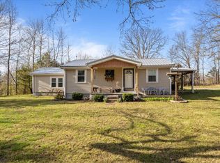 1515 Hayshed Rd, Charlotte, TN 37036