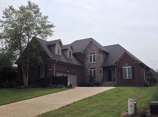 9119 Geneva Cir, Prospect, KY 40059