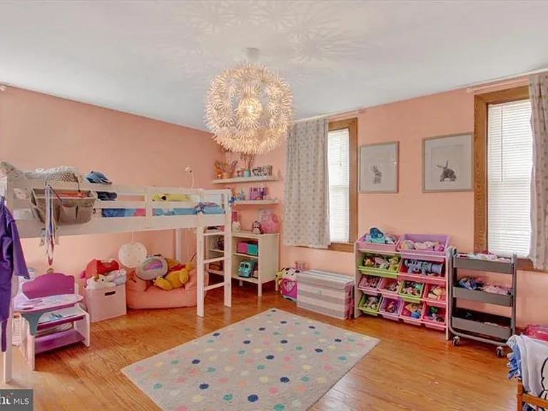 105 Allegheny Ave — Photo 13