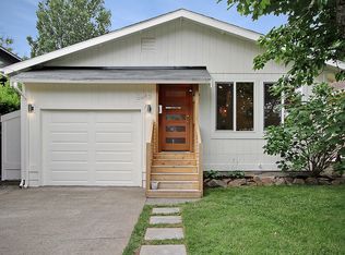 8452 17th Ave SW, Seattle, WA 98106