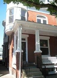 2nd image of 2028 Green St