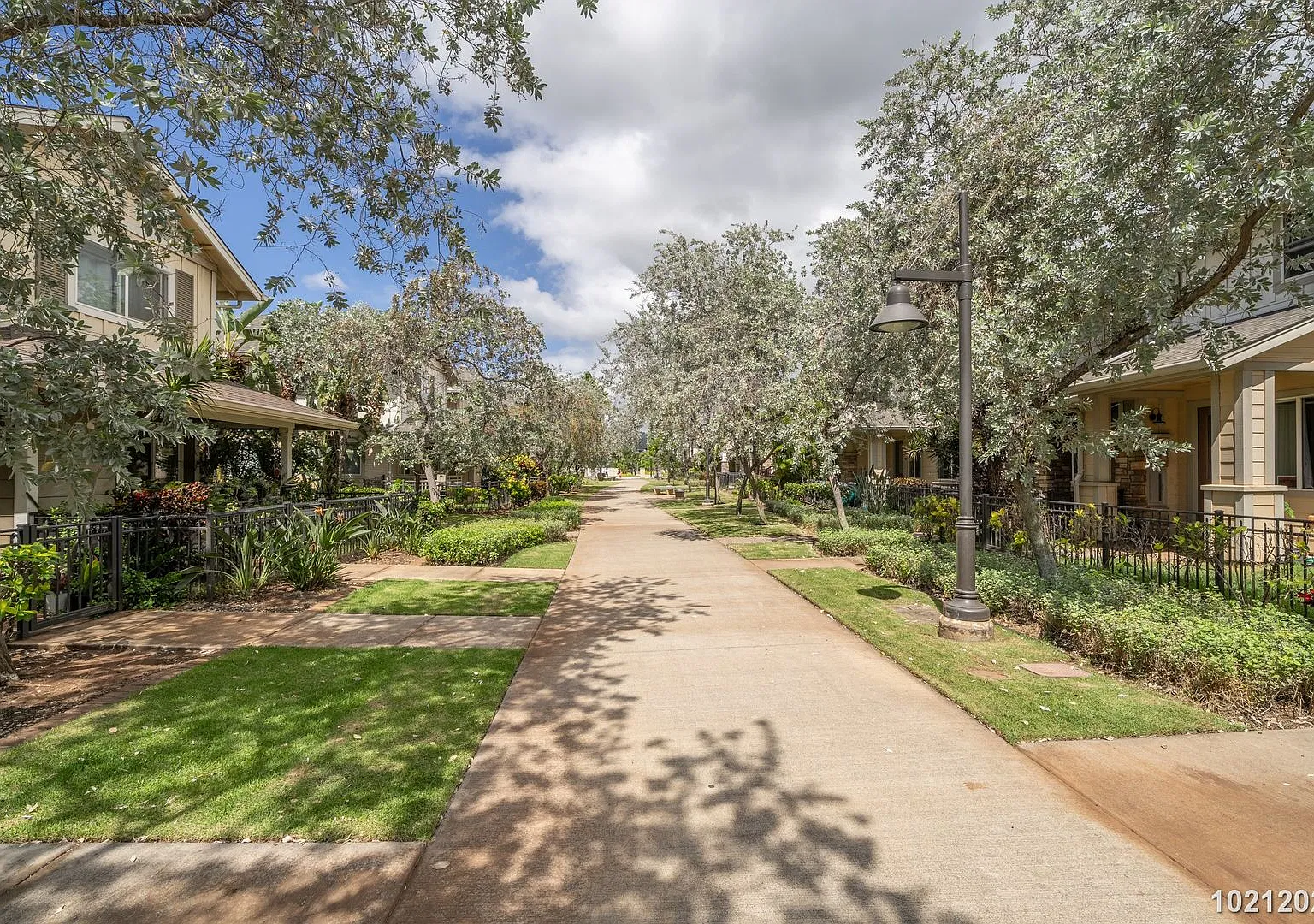 Awakea at Mehana | $3,200, 2BR/2.5BA Townhouse | 2 Parking Stalls | Available Now! — Photo 3