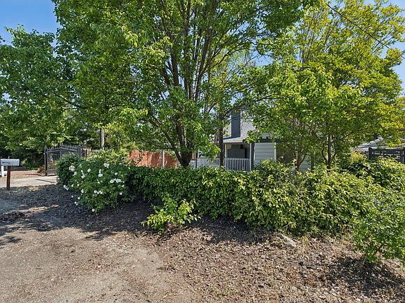 3rd image of 2312 Garfield Ave