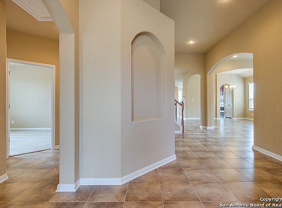 4th image of 25119 Cove End