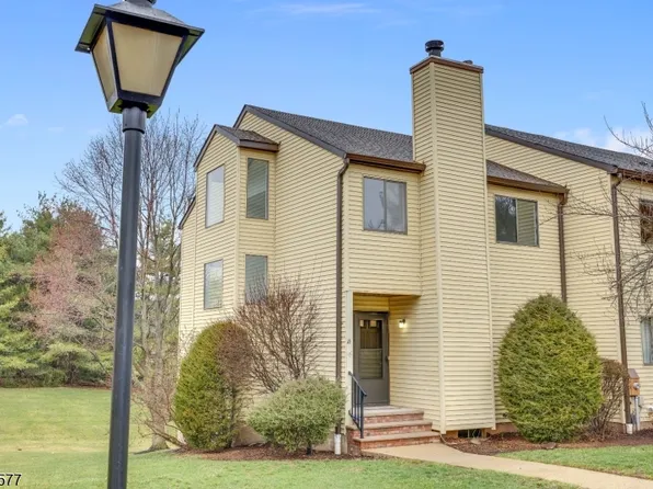 16 Lake Ct, Raritan Twp., NJ 08822