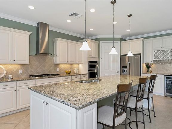 5th image of 11168 Roseate Ct